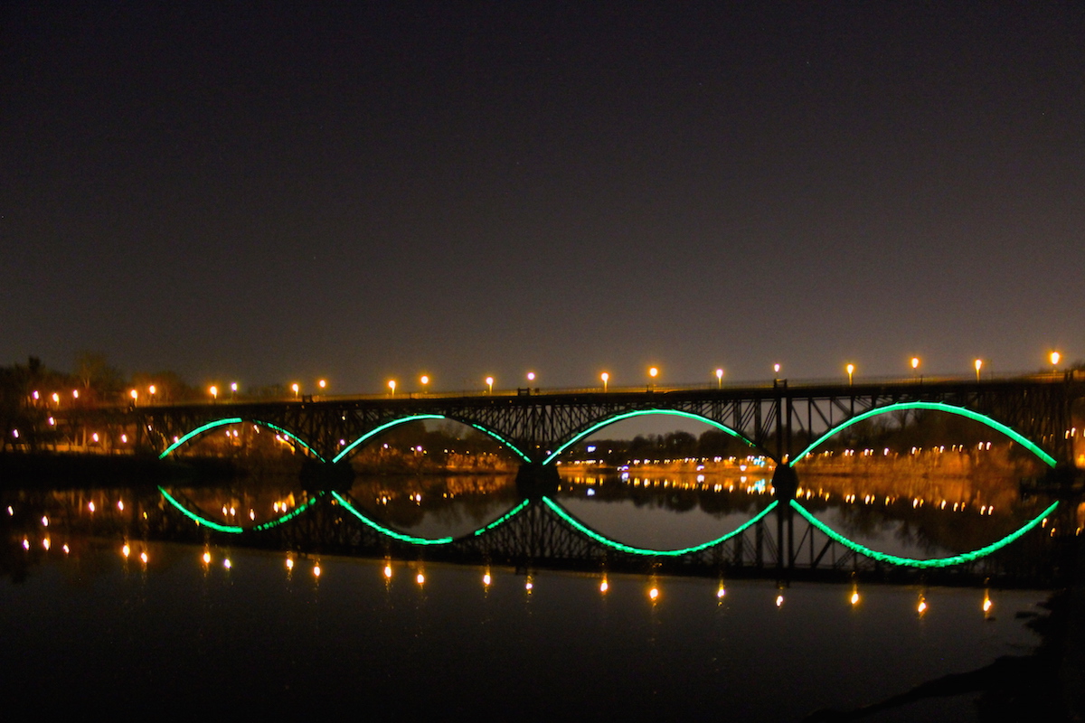 Strawberry deals Mansion Bridge